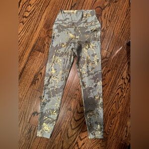 Carbon 38 Camouflage Leggings XS
